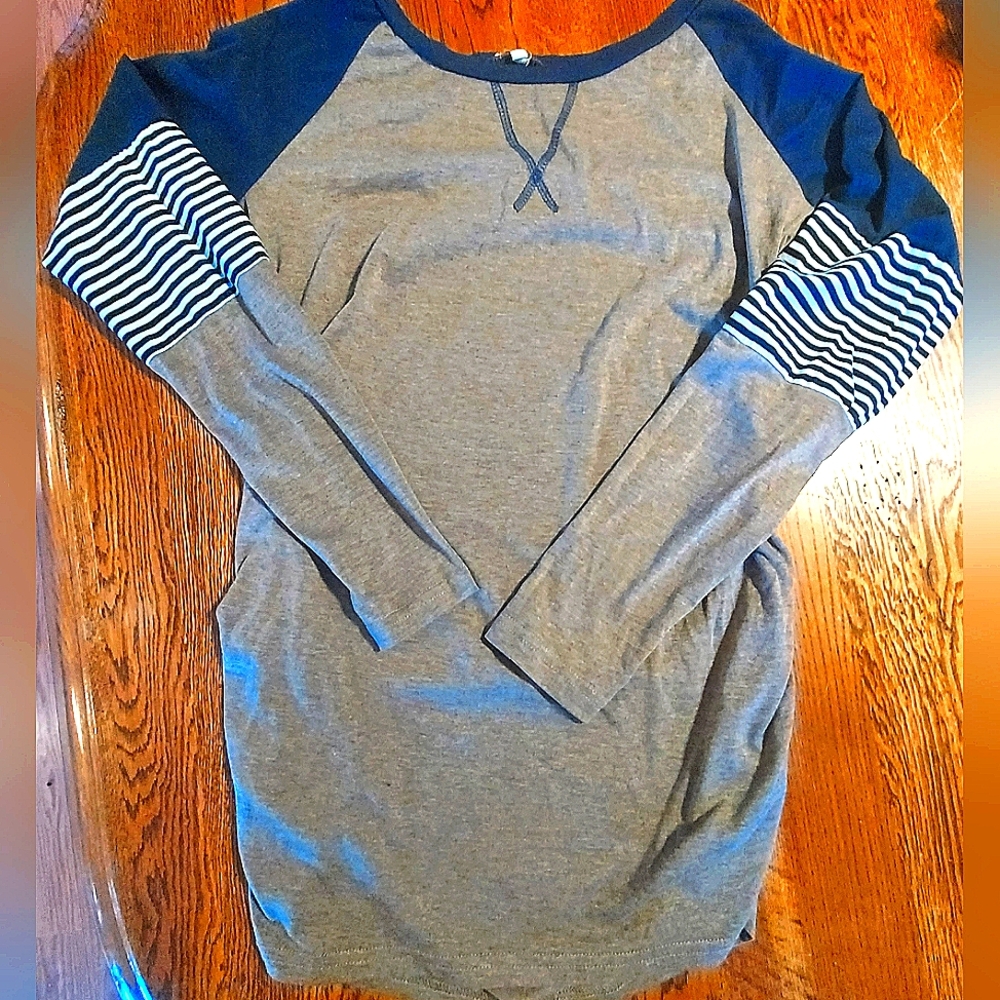 Maternity shirt